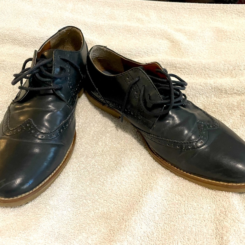 Topman dress shoes size 43/9.5. Lightly used. Minimal wear on shoes and soles.